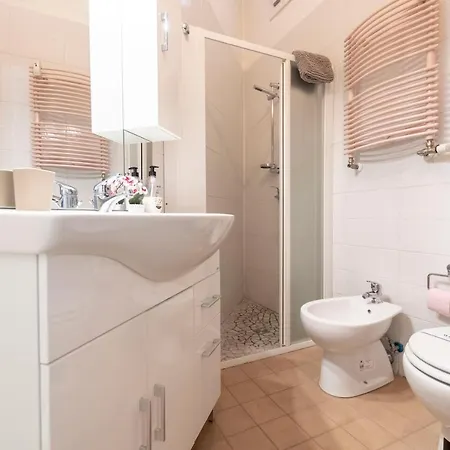 Holiday home Le Mura Station Modern House - Parcheggio & Wi-fi Gratis Ferrara
