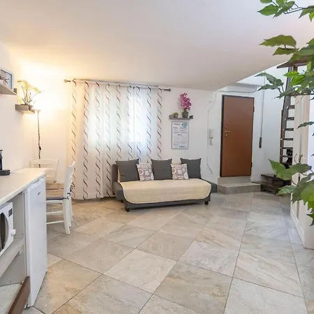 Le Mura Station Modern House - Parcheggio & Wi-fi Gratis フェラーラ