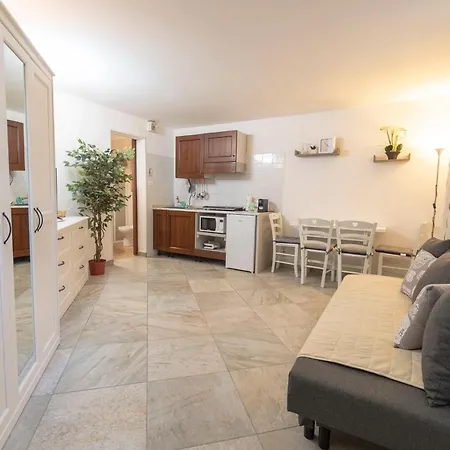 Le Mura Station Modern House - Parcheggio & Wi-fi Gratis 펜션 페라라